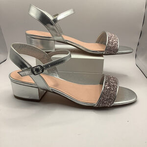 BCBC Girls 5M glitter dress up Sandal Silver Pink